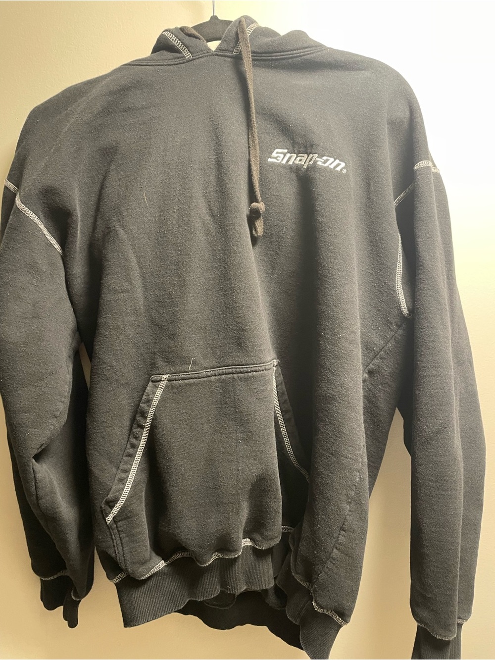 Snap-on Black Hooded Sweatshirt